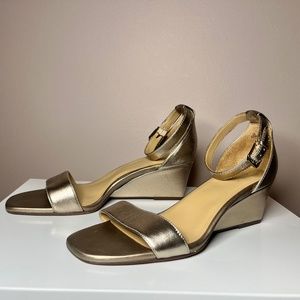 Naturalizer Zenia Pump